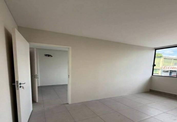 Sala Comercial - Aluguel - Jardim das Cerejeiras - Aruj - SP